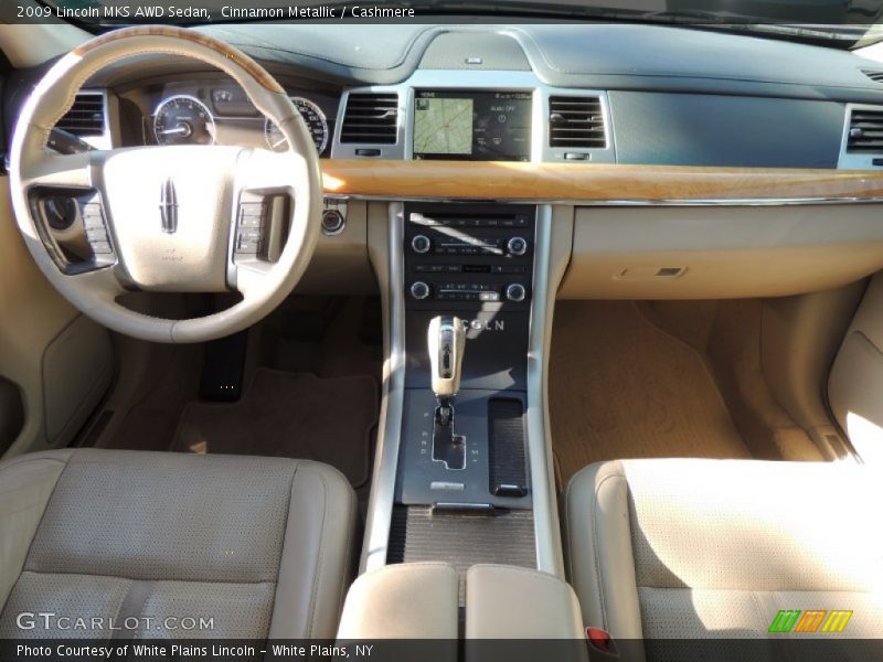 Dashboard of 2009 MKS AWD Sedan