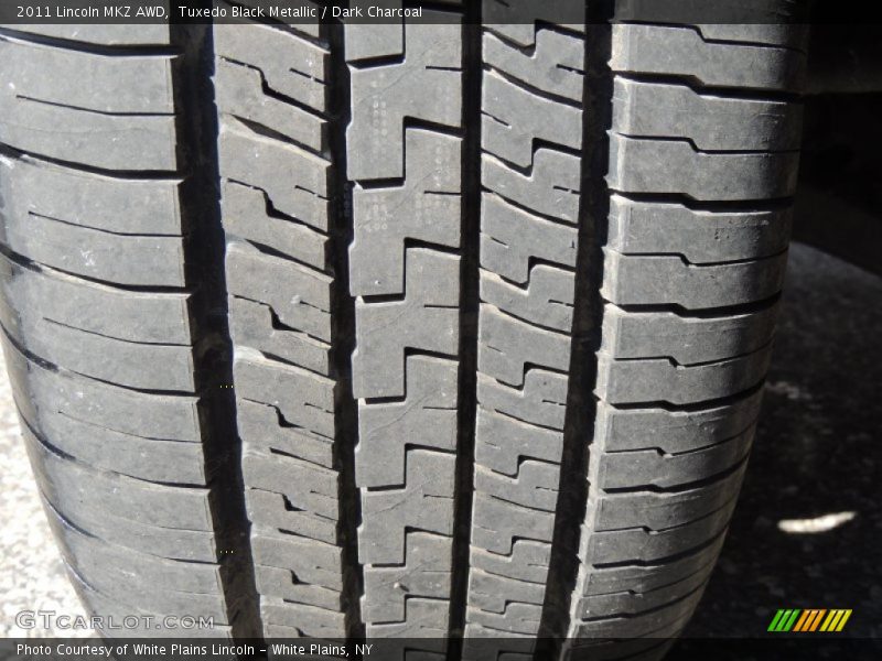 Tuxedo Black Metallic / Dark Charcoal 2011 Lincoln MKZ AWD
