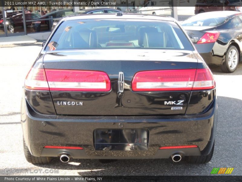 Tuxedo Black Metallic / Dark Charcoal 2011 Lincoln MKZ AWD