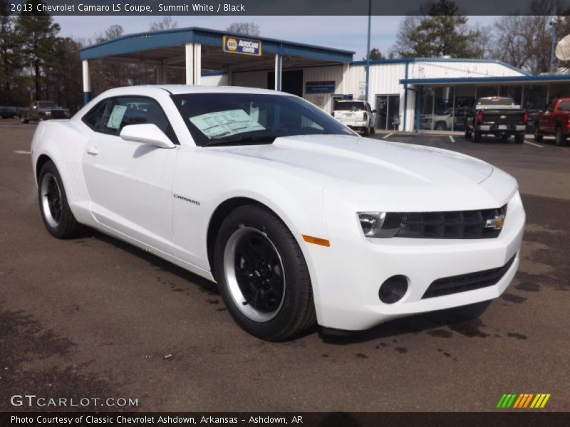 Front 3/4 View of 2013 Camaro LS Coupe