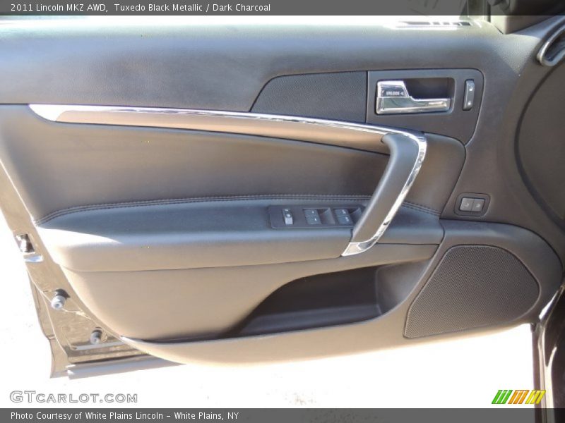 Tuxedo Black Metallic / Dark Charcoal 2011 Lincoln MKZ AWD