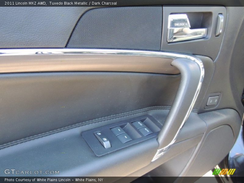 Tuxedo Black Metallic / Dark Charcoal 2011 Lincoln MKZ AWD