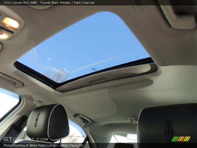 Tuxedo Black Metallic / Dark Charcoal 2011 Lincoln MKZ AWD