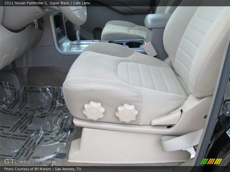 Super Black / Cafe Latte 2011 Nissan Pathfinder S