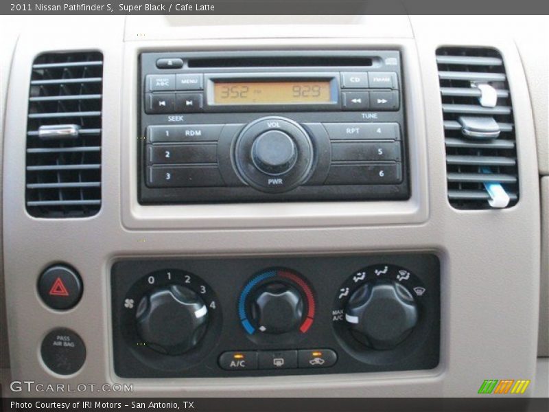 Super Black / Cafe Latte 2011 Nissan Pathfinder S