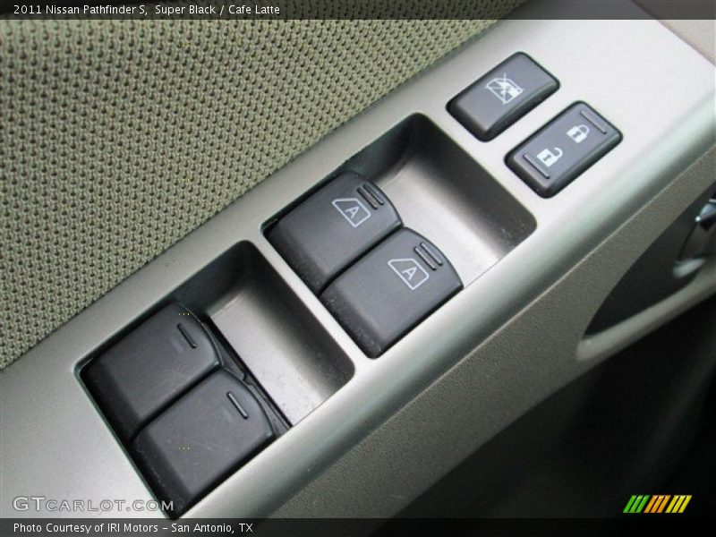 Super Black / Cafe Latte 2011 Nissan Pathfinder S