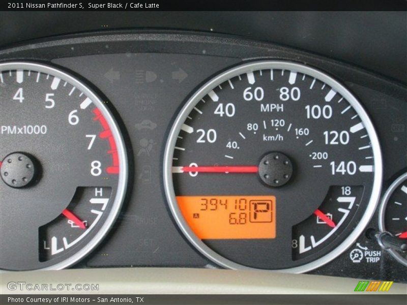 Super Black / Cafe Latte 2011 Nissan Pathfinder S