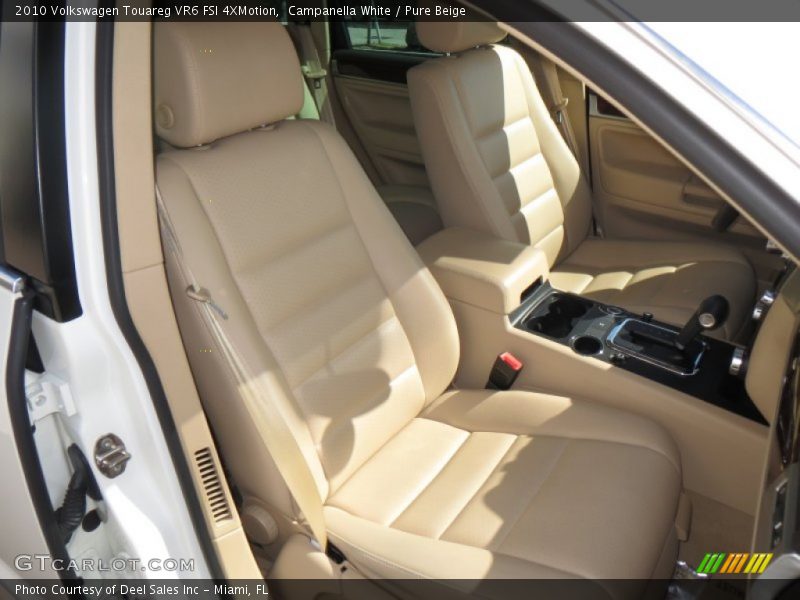 Campanella White / Pure Beige 2010 Volkswagen Touareg VR6 FSI 4XMotion