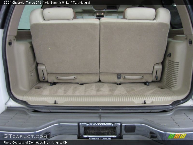 Summit White / Tan/Neutral 2004 Chevrolet Tahoe Z71 4x4