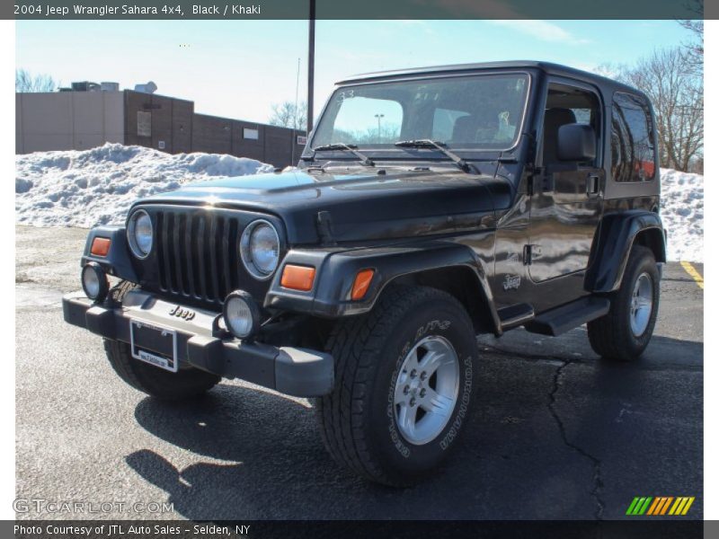 Black / Khaki 2004 Jeep Wrangler Sahara 4x4