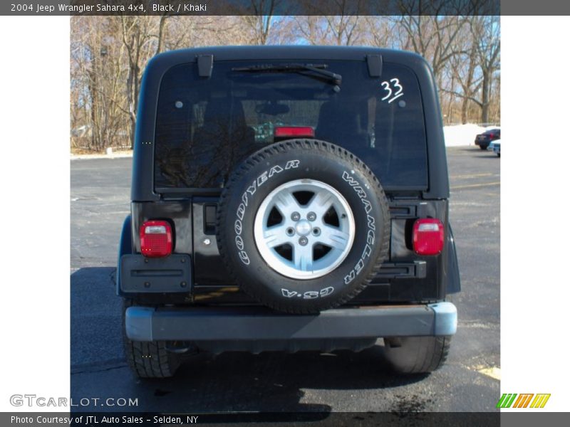 Black / Khaki 2004 Jeep Wrangler Sahara 4x4