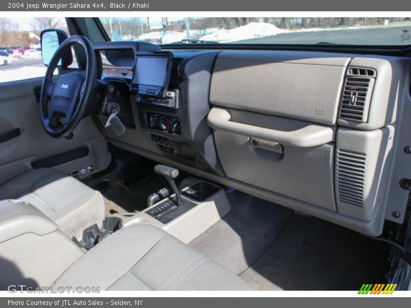 Black / Khaki 2004 Jeep Wrangler Sahara 4x4
