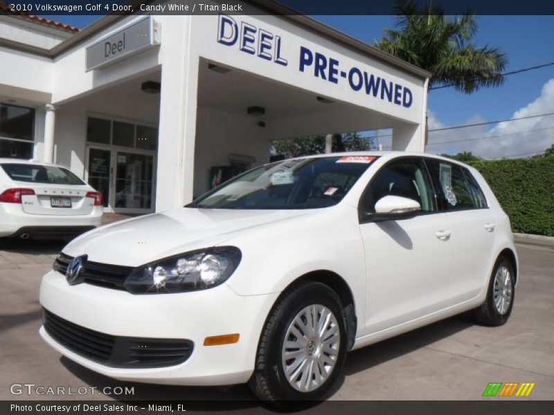 Candy White / Titan Black 2010 Volkswagen Golf 4 Door