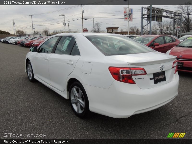 Super White / Black 2012 Toyota Camry SE