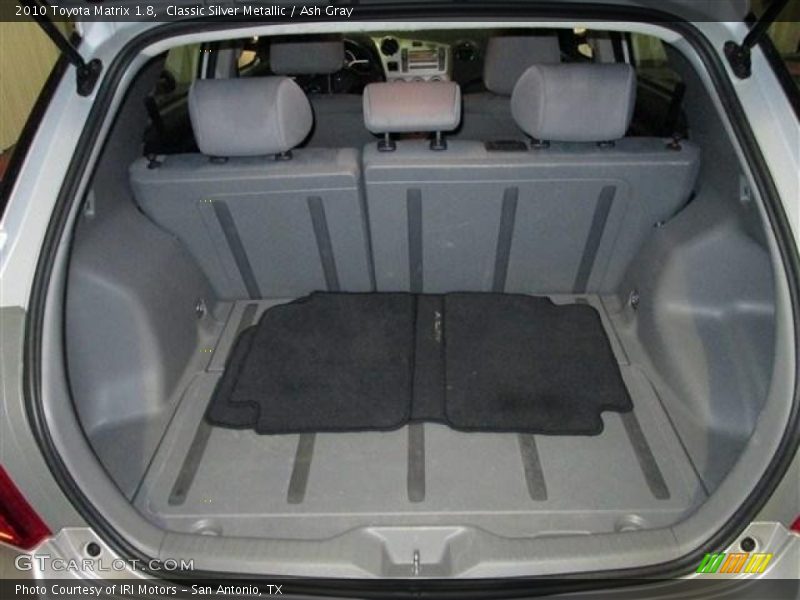  2010 Matrix 1.8 Trunk