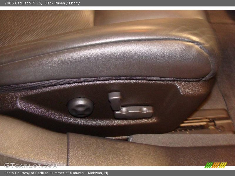 Black Raven / Ebony 2006 Cadillac STS V6