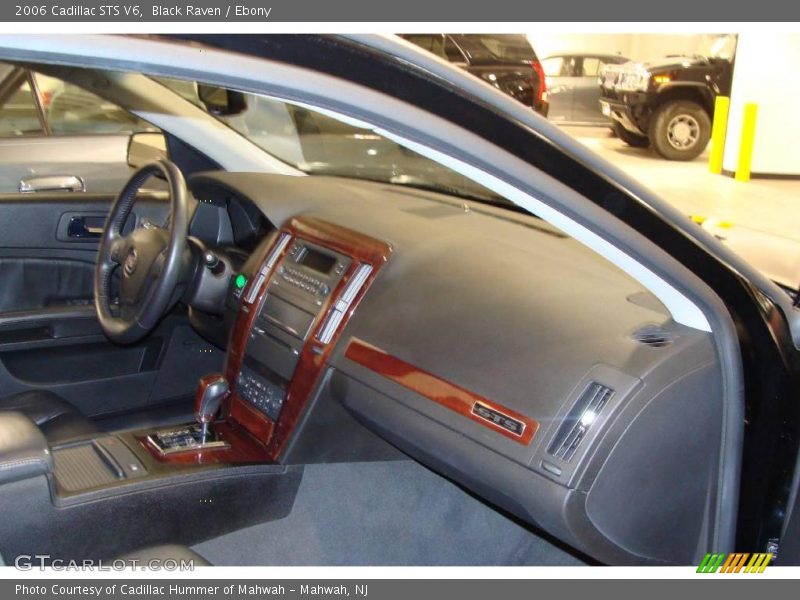 Black Raven / Ebony 2006 Cadillac STS V6