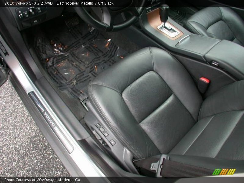  2010 XC70 3.2 AWD Off Black Interior