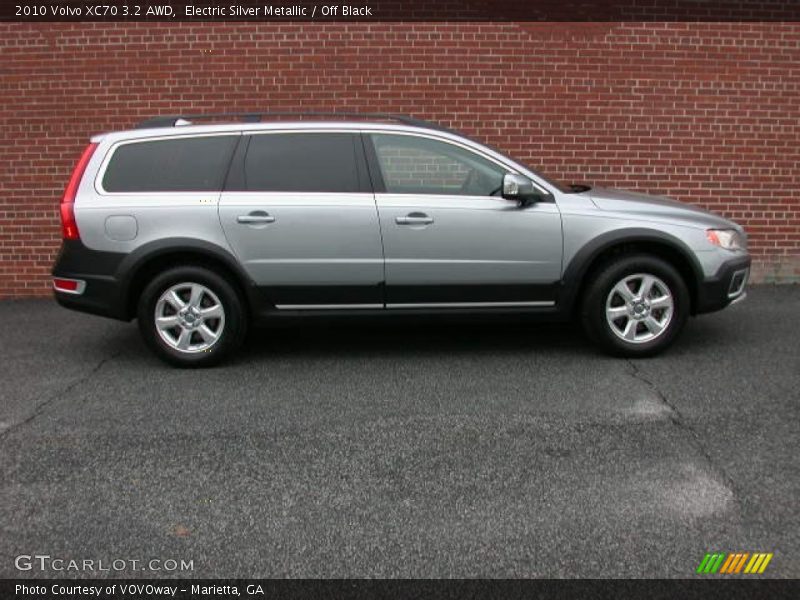  2010 XC70 3.2 AWD Electric Silver Metallic
