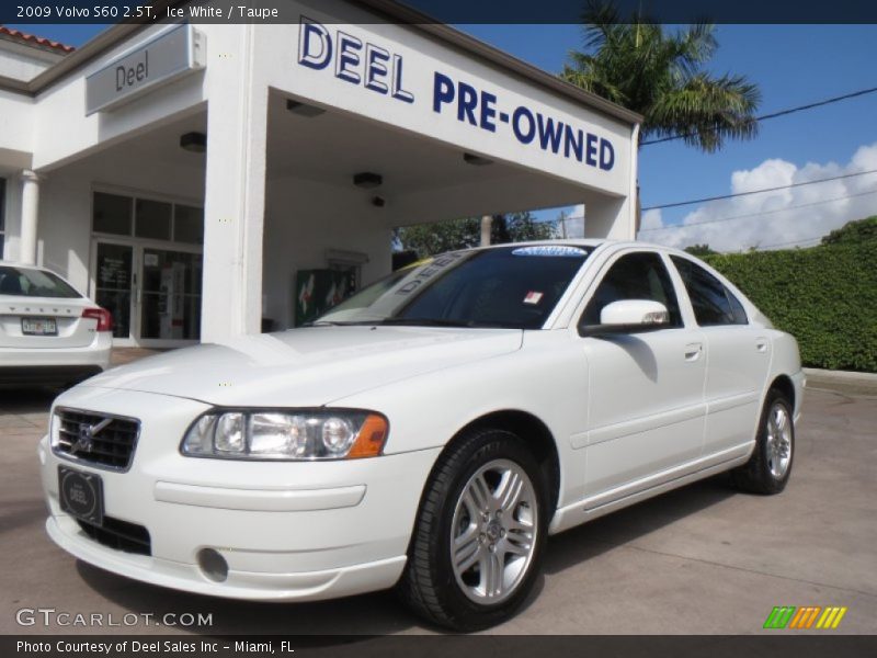 Ice White / Taupe 2009 Volvo S60 2.5T