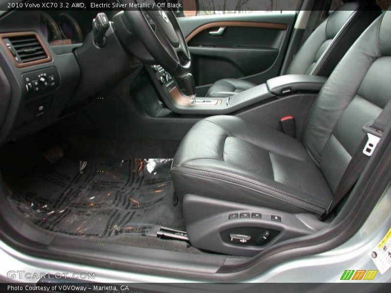  2010 XC70 3.2 AWD Off Black Interior