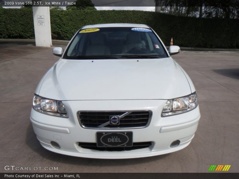 Ice White / Taupe 2009 Volvo S60 2.5T