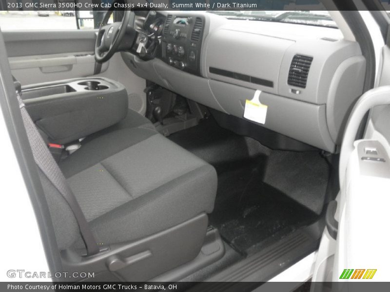 Summit White / Dark Titanium 2013 GMC Sierra 3500HD Crew Cab Chassis 4x4 Dually