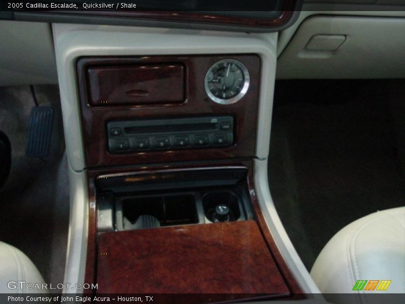 Quicksilver / Shale 2005 Cadillac Escalade