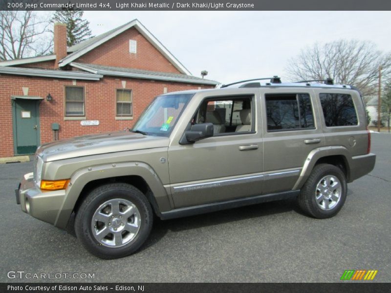 Front 3/4 View of 2006 Commander Limited 4x4