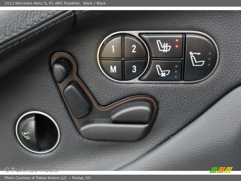 Controls of 2011 SL 63 AMG Roadster