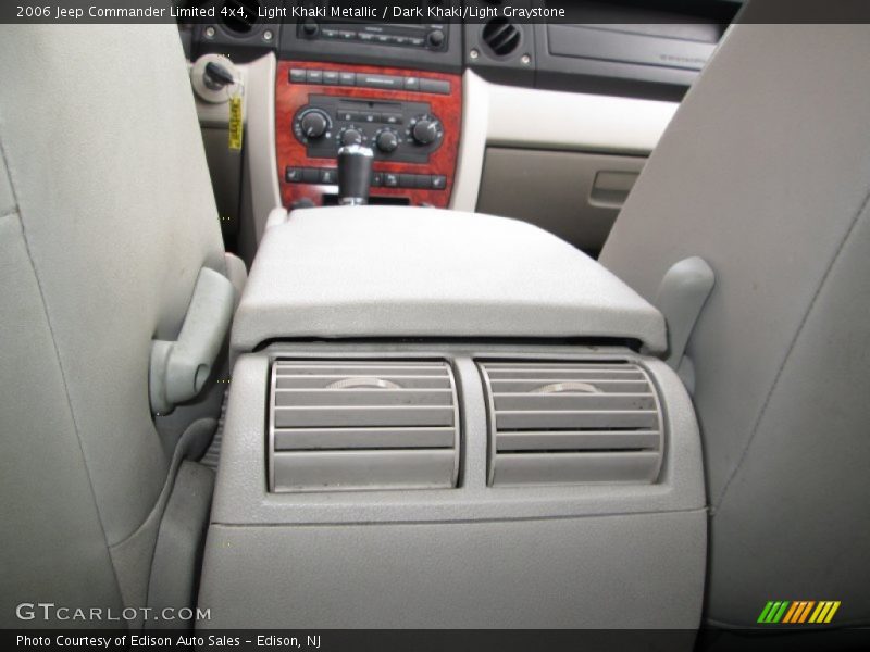 Light Khaki Metallic / Dark Khaki/Light Graystone 2006 Jeep Commander Limited 4x4