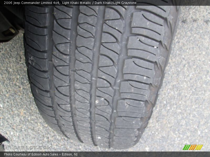 Light Khaki Metallic / Dark Khaki/Light Graystone 2006 Jeep Commander Limited 4x4