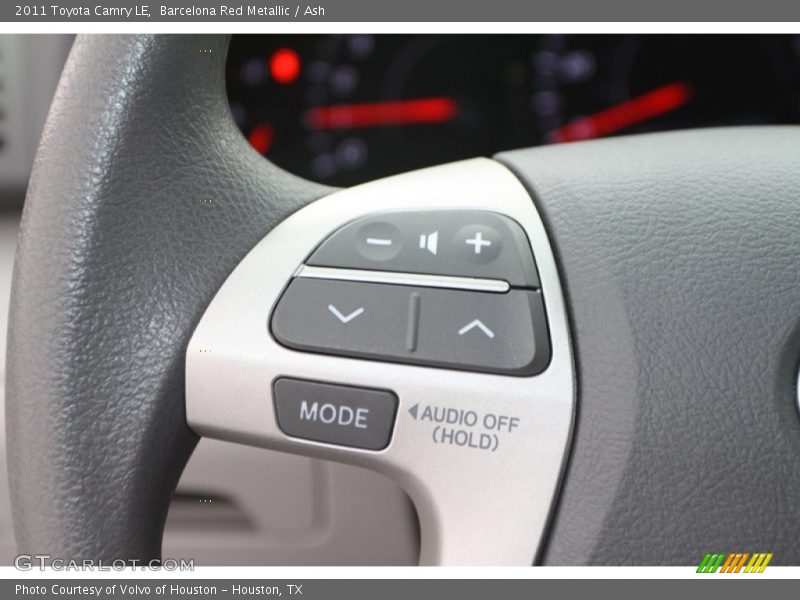 Controls of 2011 Camry LE