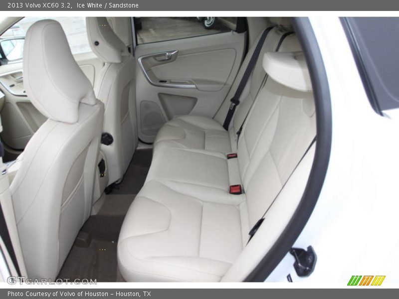 Ice White / Sandstone 2013 Volvo XC60 3.2