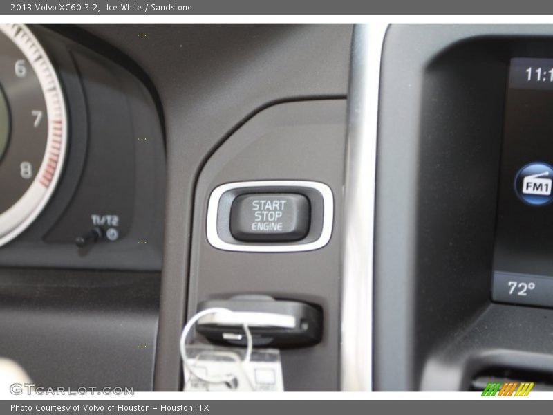 Ice White / Sandstone 2013 Volvo XC60 3.2