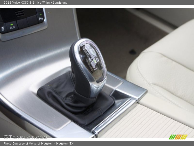 Ice White / Sandstone 2013 Volvo XC60 3.2