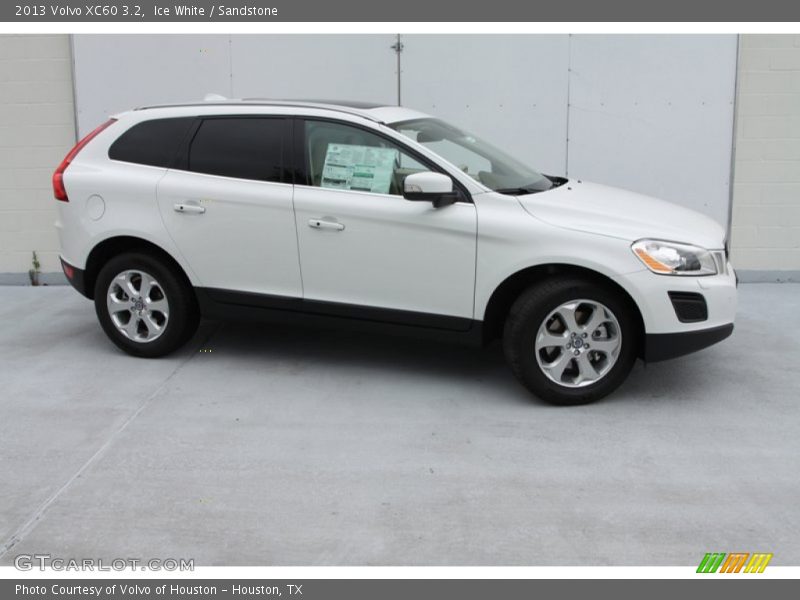 Ice White / Sandstone 2013 Volvo XC60 3.2
