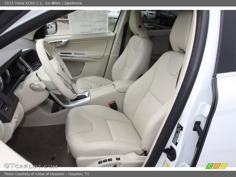 Ice White / Sandstone 2013 Volvo XC60 3.2