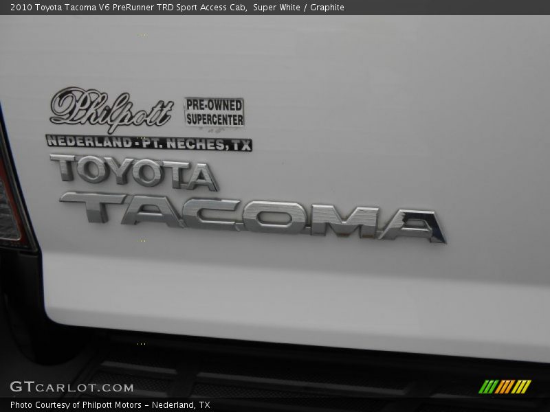 Super White / Graphite 2010 Toyota Tacoma V6 PreRunner TRD Sport Access Cab