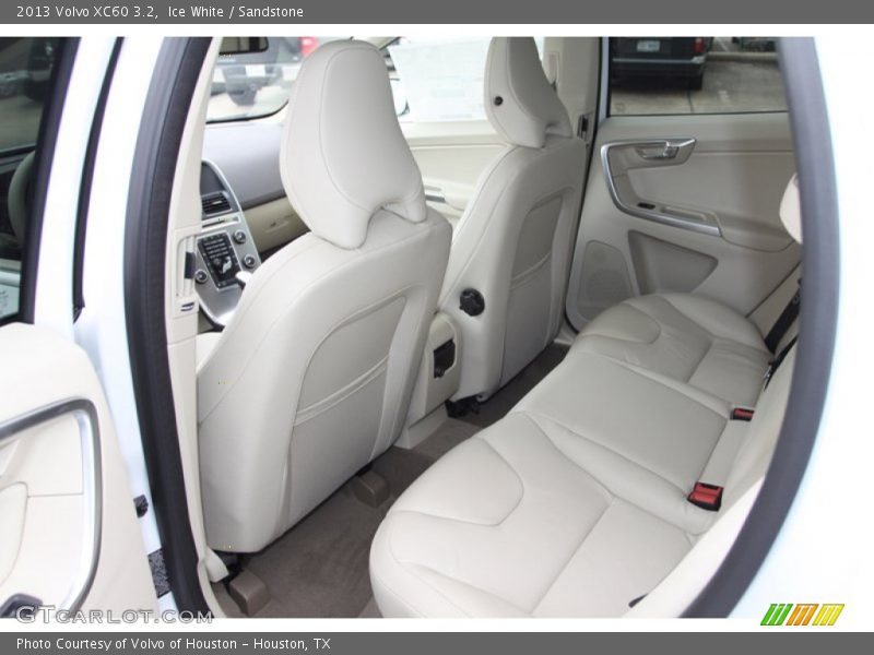 Ice White / Sandstone 2013 Volvo XC60 3.2