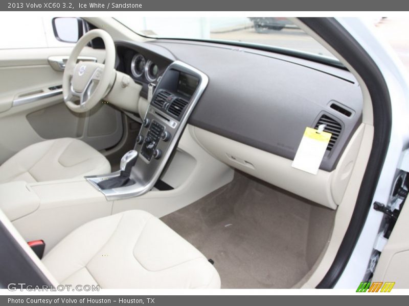 Ice White / Sandstone 2013 Volvo XC60 3.2