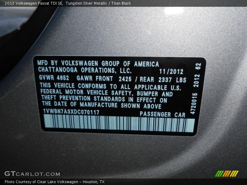 Tungsten Silver Metallic / Titan Black 2013 Volkswagen Passat TDI SE