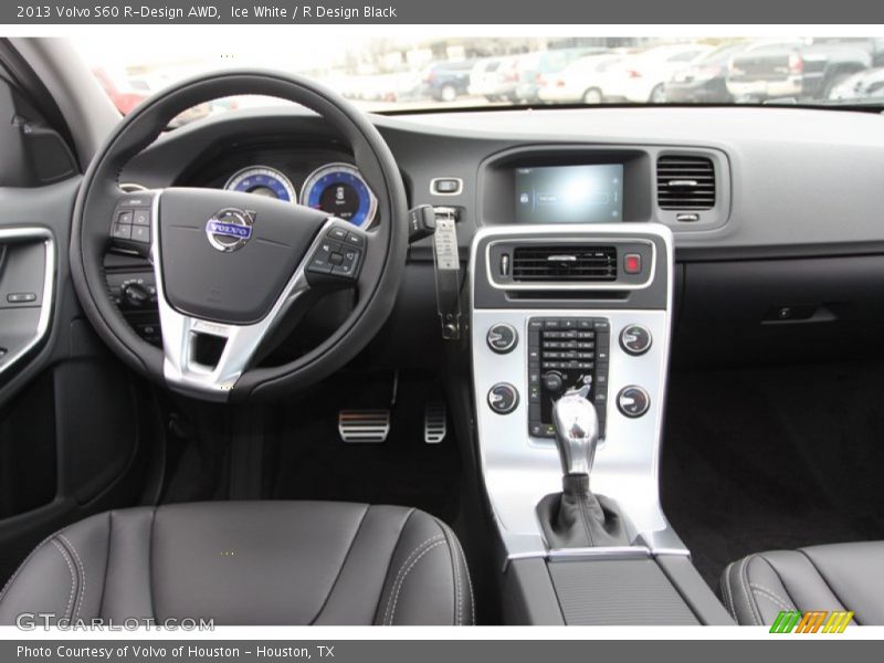 Dashboard of 2013 S60 R-Design AWD