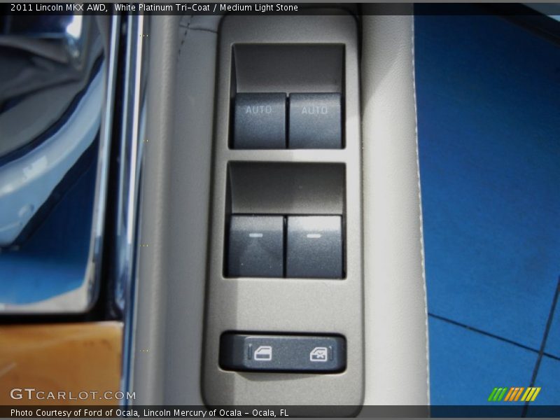 White Platinum Tri-Coat / Medium Light Stone 2011 Lincoln MKX AWD