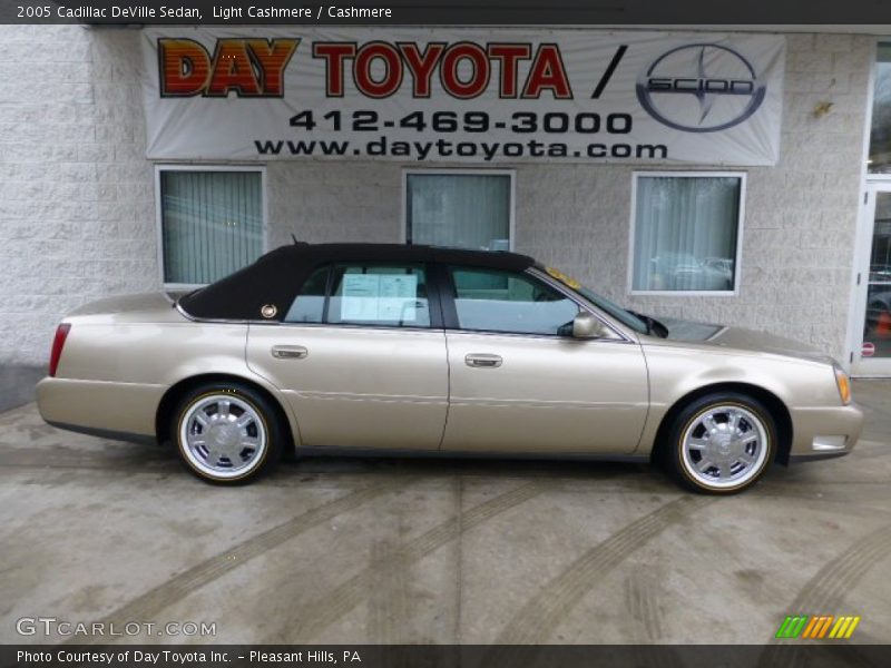 Light Cashmere / Cashmere 2005 Cadillac DeVille Sedan