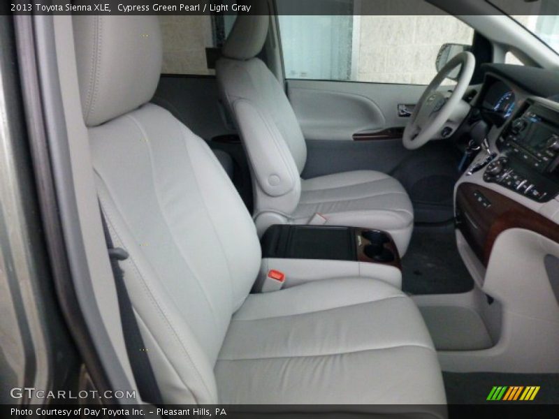 Cypress Green Pearl / Light Gray 2013 Toyota Sienna XLE