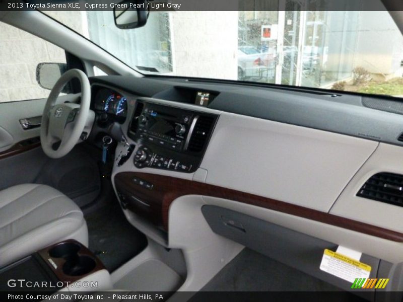 Cypress Green Pearl / Light Gray 2013 Toyota Sienna XLE