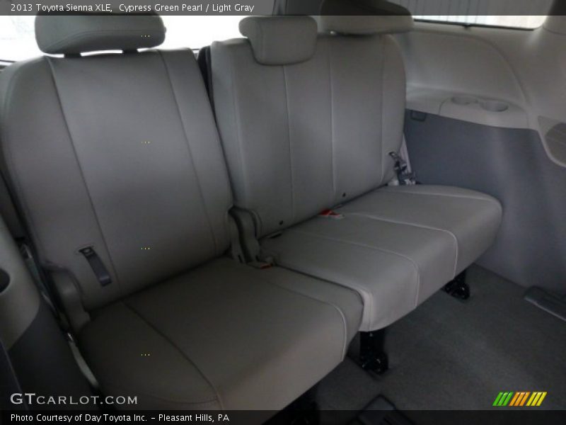 Cypress Green Pearl / Light Gray 2013 Toyota Sienna XLE