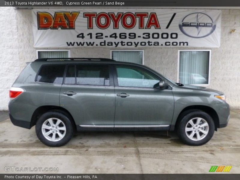 Cypress Green Pearl / Sand Beige 2013 Toyota Highlander V6 4WD