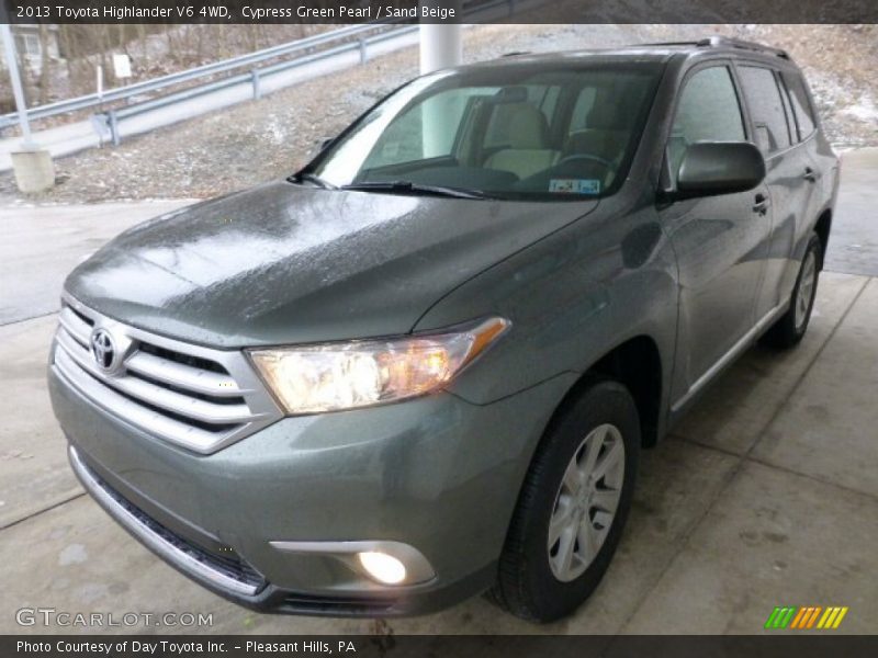 Cypress Green Pearl / Sand Beige 2013 Toyota Highlander V6 4WD